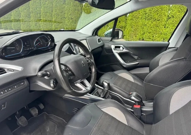 Peugeot 2008 cena 36900 przebieg: 121100, rok produkcji 2015 z Lewin Brzeski małe 529